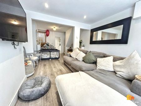 3 bedroom terraced house to rent - Photo 3