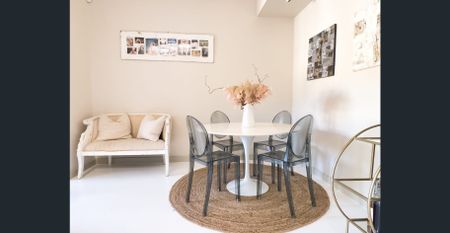 Elegant Home in Mosman Village - Photo 5