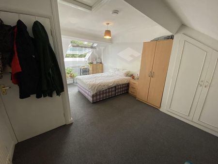 4 bedroom terraced house to rent - Photo 4