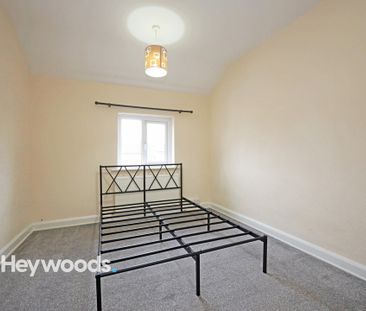 2 bed terraced house to rent in Silverdale Road, Newcastle, Staffor... - Photo 6