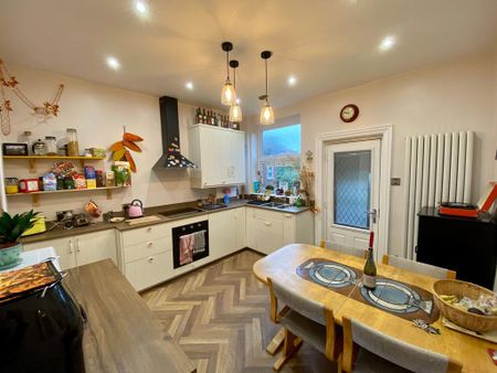 2 bedroom semi-detached house to rent - Photo 4