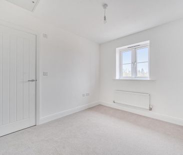 2 bedroom semi-detached house to rent - Photo 5