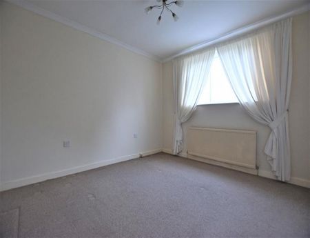 4 Bedroom Detached To Let - Photo 3
