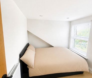 Room in a Shared House, Durham Road, E12 - Photo 4
