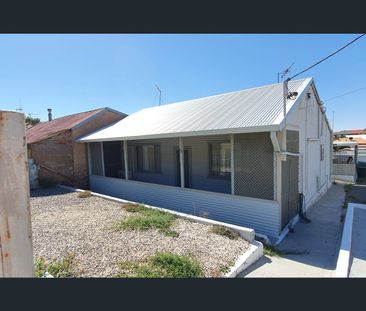 273 Piper Street, Broken Hill, NSW 2880 - Photo 4
