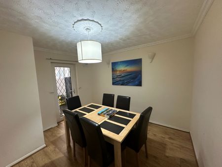 6 Bed Terraced House, Carnarvon Road, RG1 - Photo 3