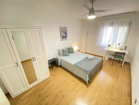 Calle Manuel Pavía, Madrid, Community of Madrid 28031 - Photo 2