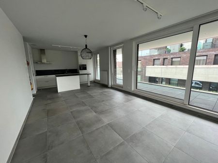 Instapklaar app met 2slpk, terras en parkeerplaats - Foto 3
