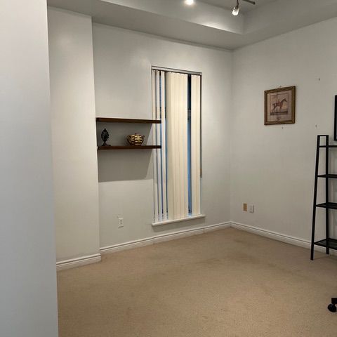 For Lease - 208 Carlton Street Unit# Main, Toronto, Ontario - Photo 1