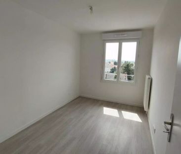 location Appartement T4 DE 78.41m² À LE BLANC MESNIL - Photo 6