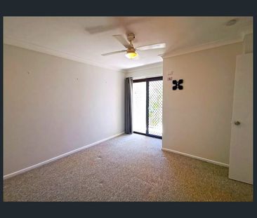 Charming upgraded 2 bedroom unit... - Photo 2