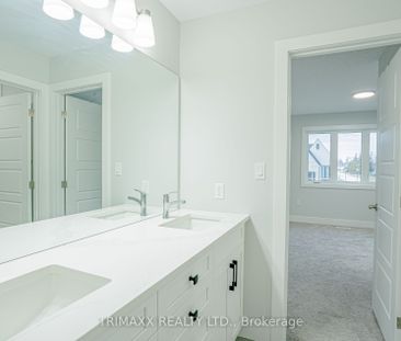 Detached Home For Lease | X8033514 - Photo 1