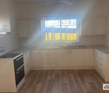 Rural outlook in the middle of town! - Photo 5