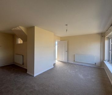 Drakes Avenue - Photo 4