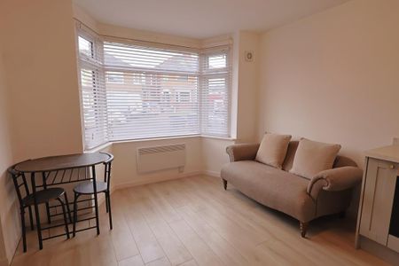 Tonbridge Road, Coventry - BILLS INCLUDED, One Bedroom Flat - Photo 2