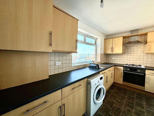 2 bed upper flat to rent in NE22 - Photo 1