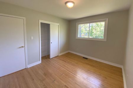 For Lease - 334 Mary Street, Niagara-on-the-Lake, Ontario - Photo 2