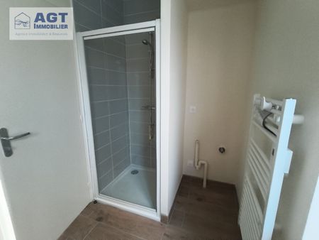 Location Appartement 2 pièces 35m² BEAUVAIS 60000 - Photo 2