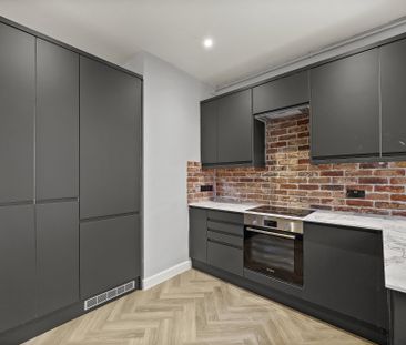 3 bed flat to rent in Richmond Hill, Bournemouth, BH2 - Photo 2