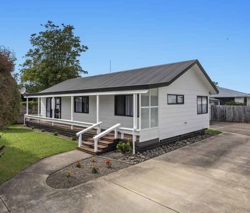 James Street Gem, Freshly Renovated & Super Convenient Living - Photo 5