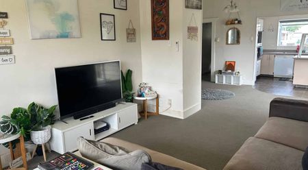 WAITARA - THREE BEDROOMS - Photo 4