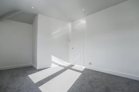 Fairfield Avenue, Rossendale - Photo 5