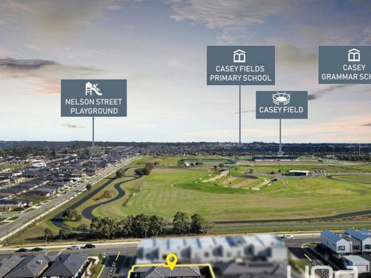 Experience Elegant and Luxurious Family Living in Clyde - Photo 1