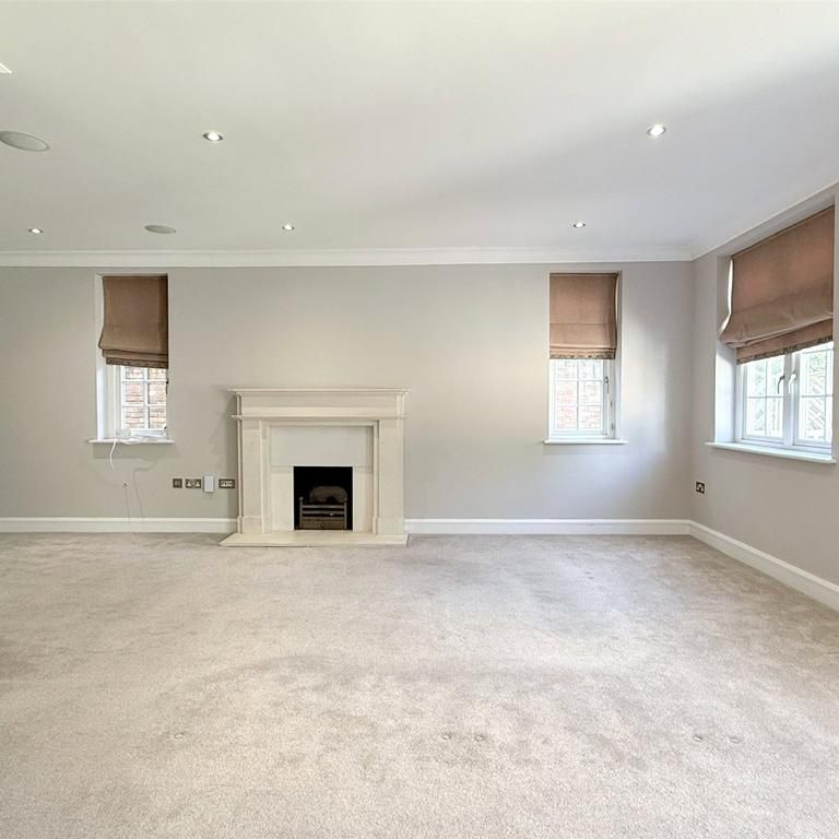 6 bedroom detached house to rent - Photo 1