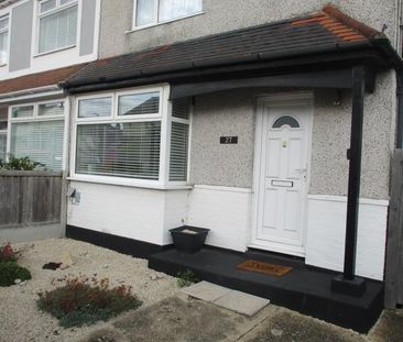 3 bedroom semi-detached house to rent - Photo 3