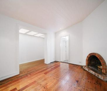 FABULOUS LOCATION, WALK TO KING STREET! - Photo 1