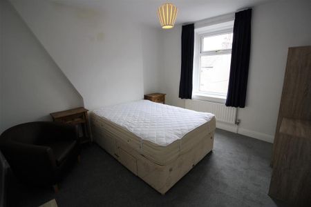 2 bedroom private hall to rent - Photo 4
