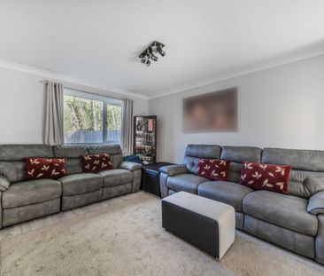 The Close, College Town, Sandhurst, Berkshire, GU47 - Photo 1