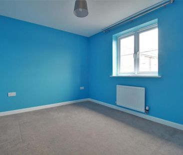 2 bedroom coach house to rent - Photo 3