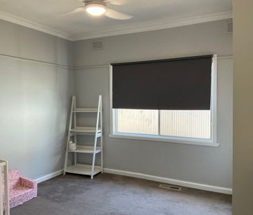 Neat 4 bedroom home - Photo 4