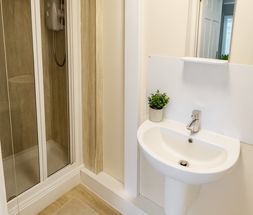 6 Bed Student Accommodation - Photo 1