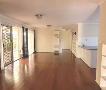 Family Home in a Prime Cranbourne West Location - Photo 4