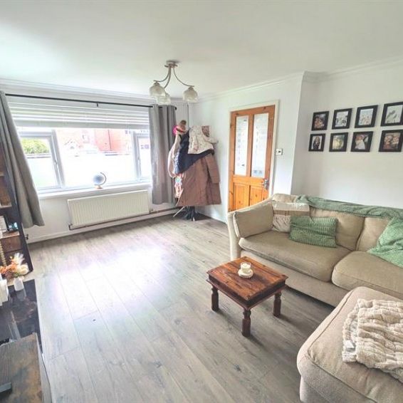 3 Bedroom Semi Detached To Let - Photo 1