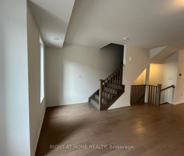 Property For Lease | W8182732 - Photo 2