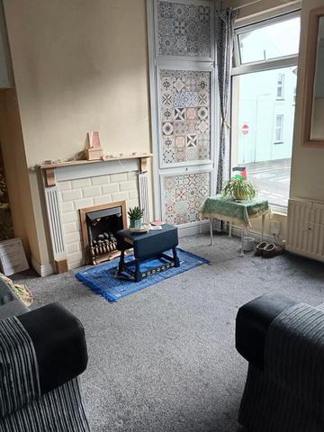 7 Victoria Road, Bangor, BT20 5EX - Photo 2