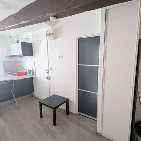 AIX EN PROVENCE CENTRE-VILLE APPARTEMENT T1 MEUBLE, - Photo 3