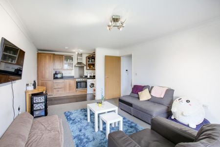 2 bedroom flat to rent - Photo 4