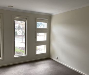 12 Westminster Avenue, Shepparton VIC 3630 - Photo 2