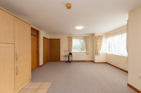 4 Glenkeen Gardens, BT370GU - Photo 3