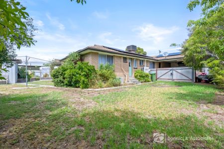 SPACIOUS, UPDATED HOME IN WEST WODONGA - Photo 4