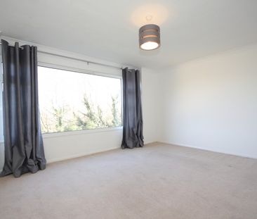 Davos Close, Woking - Photo 1