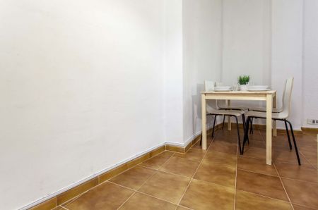 Bright single room in Ciutat Vella - Photo 2