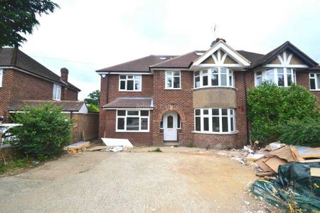 1 bedroom in a house share to rent - Photo 4