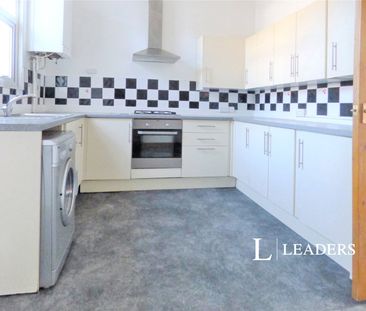 3 bedroom house to rent Gloucester Road, Littlehampton, BN17 - Photo 4