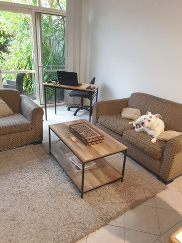 Surrey Hills - Photo 4