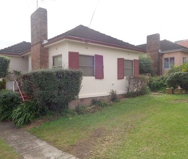 Freshly Painted Two Bedroom Family Home - Photo 5